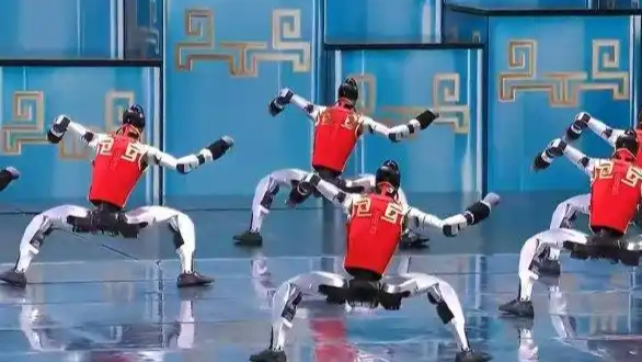 《武BOT》如何惊艳全场？王兴兴揭秘机器人“练功秘籍”