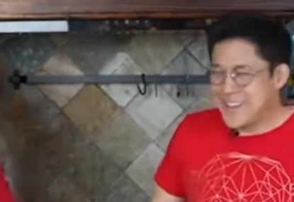 郭晶晶记不清结婚多少年，和霍启刚做马蹄糕拜年