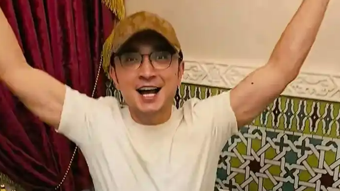 尼格买提晒“碳水家宴”，8个菜没一个青菜