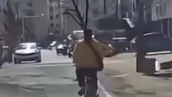 女子骑车摔倒反讹扶人者 男子发行车记录仪证明清白