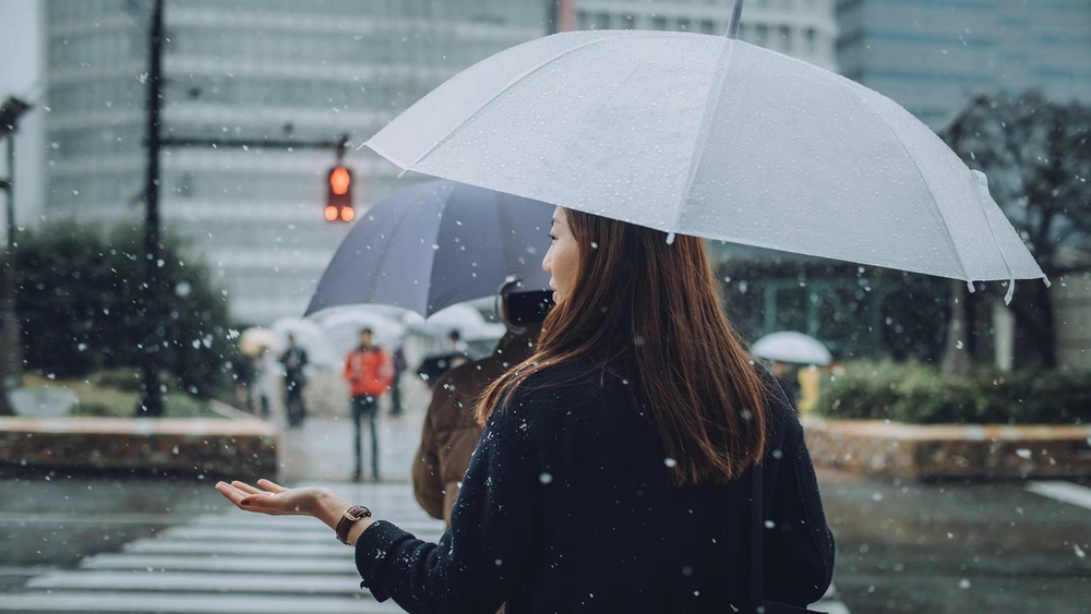 先别急着脱厚衣服！大范围雨雪天气来袭→