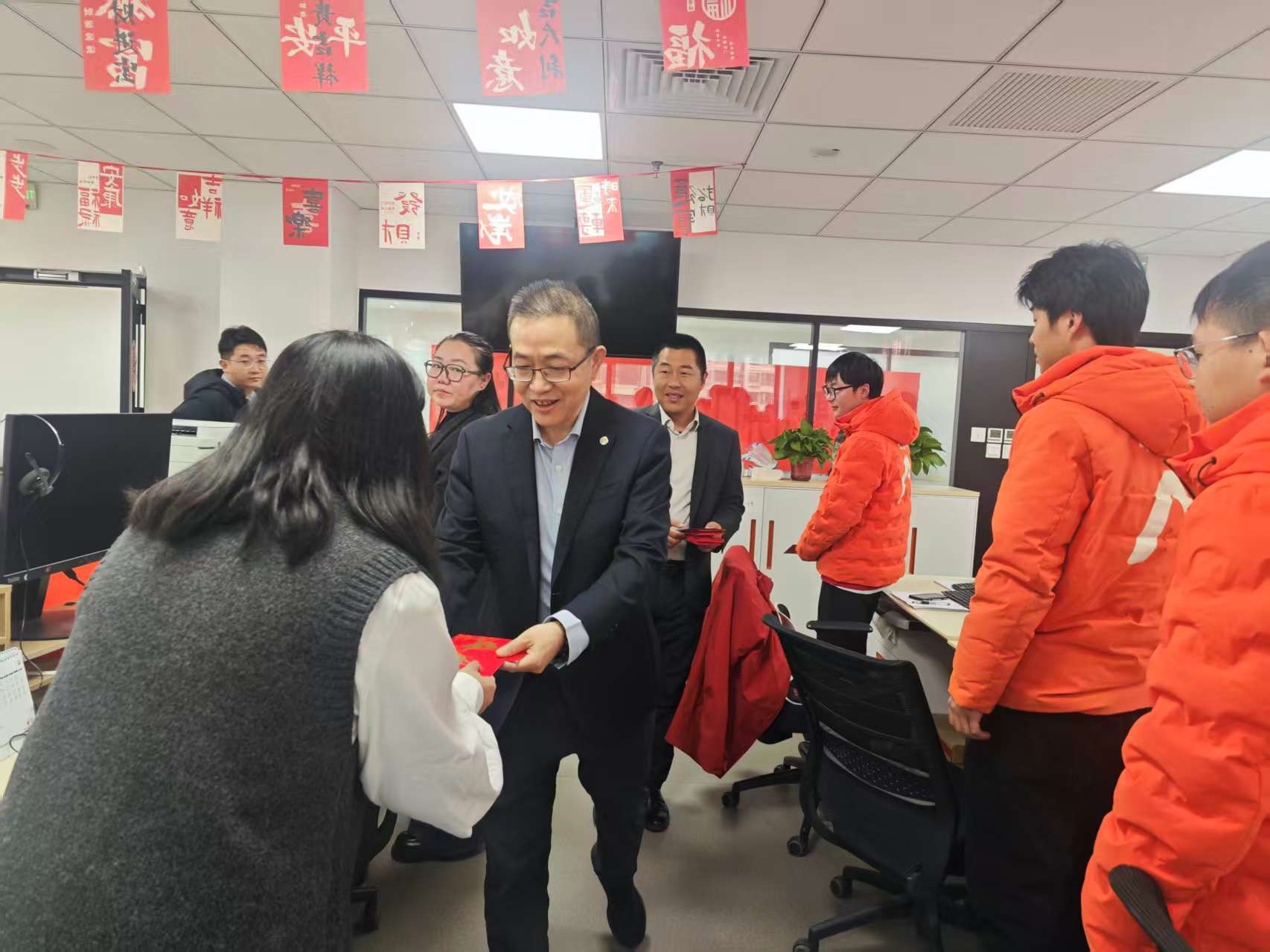 党建引领暖新春 平安护航新征程 ——平安产险河南分公司党委开展新春慰问活动