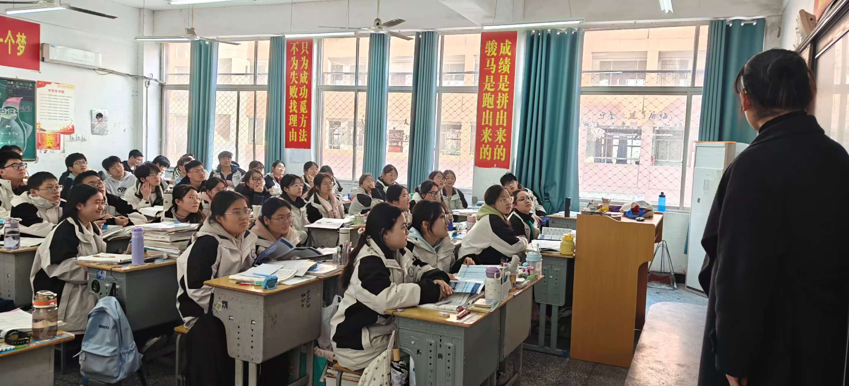 我为我的大学代言丨情系水利赴母校 薪火相传引梦行
