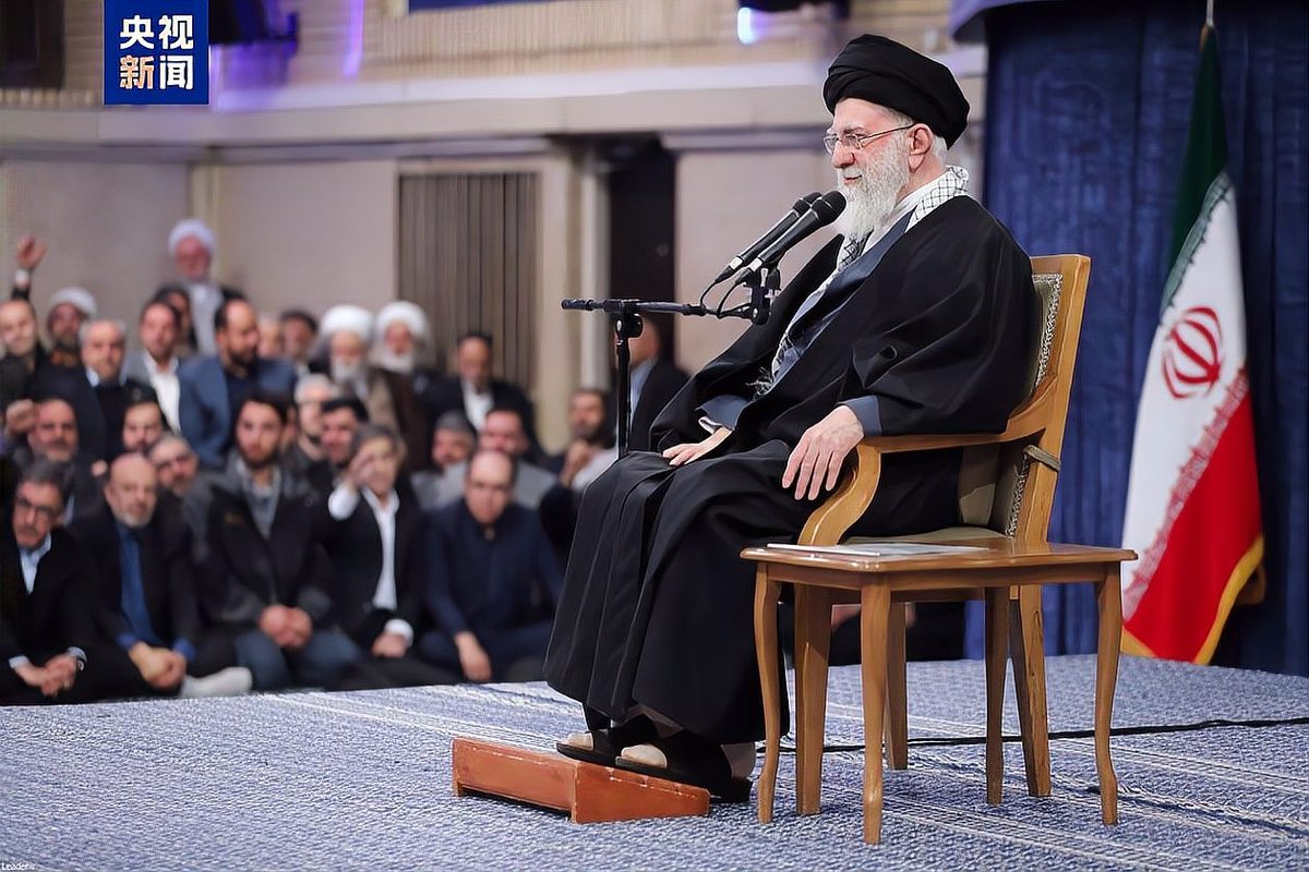 哈梅内伊遗体将被安葬于马什哈德