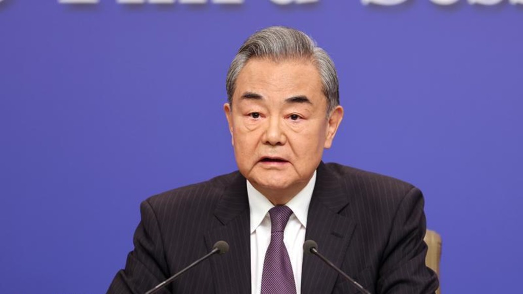 王毅：中俄关系“风雨不动安如山”