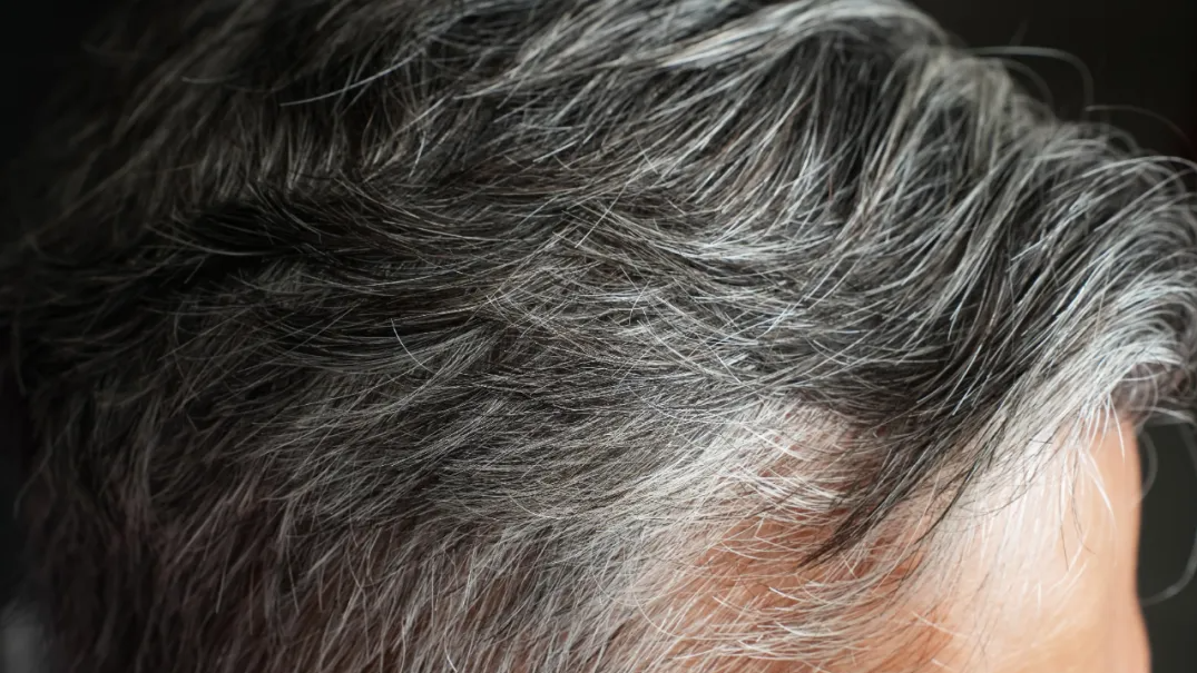 离谱养生馆，“3个月花万元就能生发”，老板还懂玄学