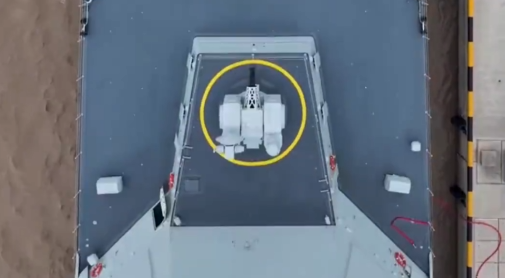 一镜到底看“万吨大驱”到底有多大，看看几屏装不下