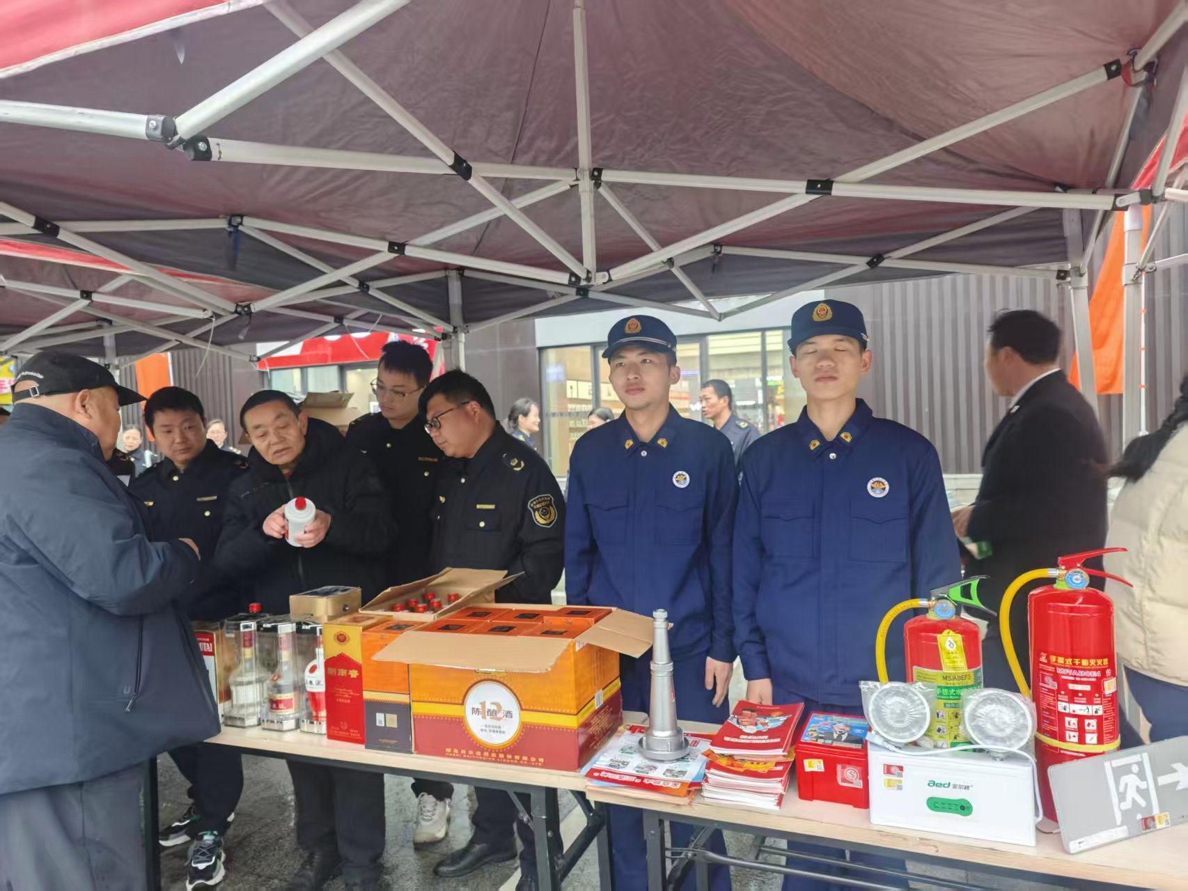 罗山县市场监管局开展“3·15”国际消费者权益日系列宣传活动