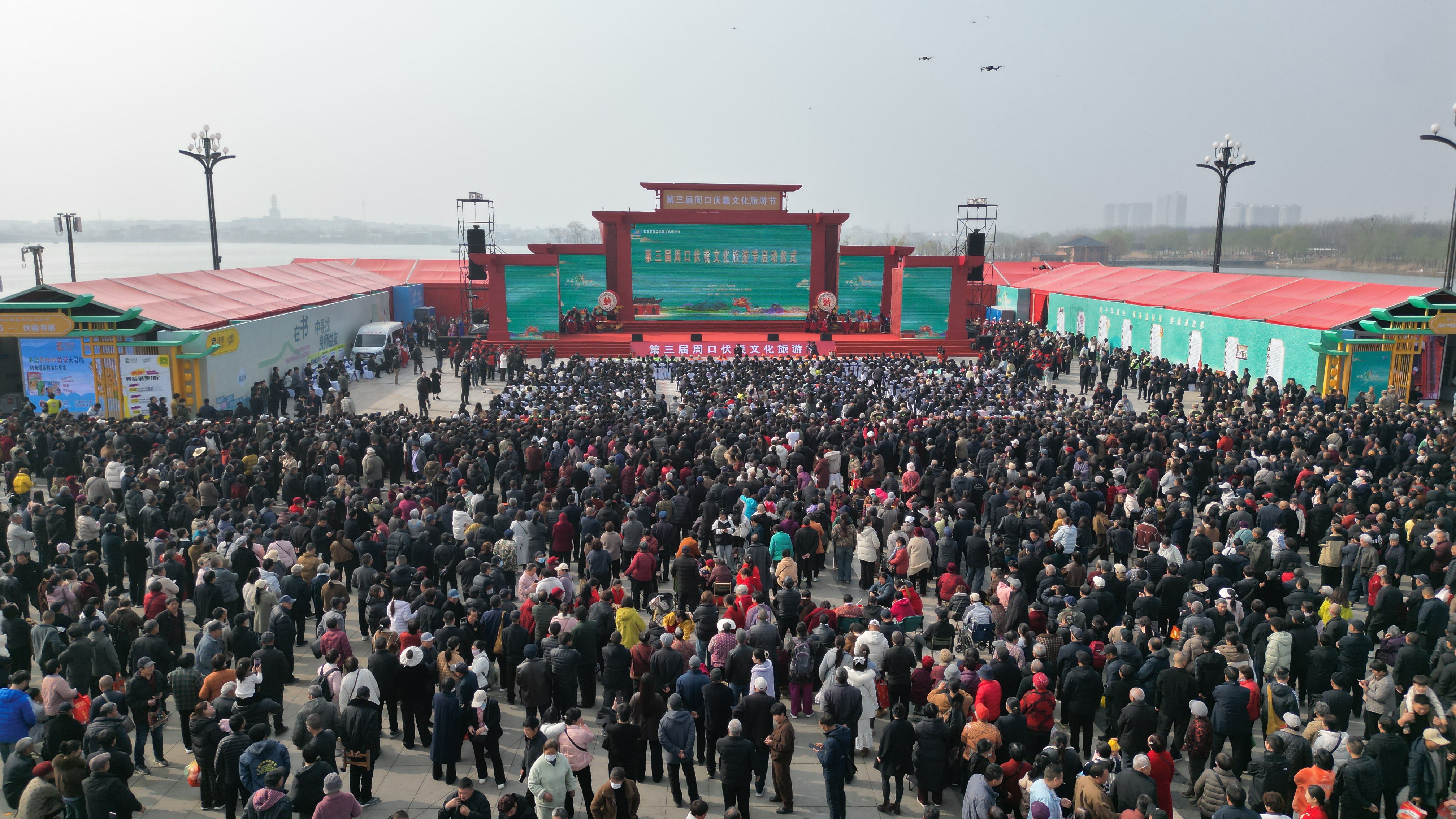 淮阳千年庙会又引来数十万游客： 一场躯体和灵魂的朝圣路