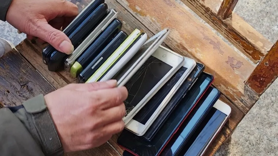 一天一个价！有人用7部旧手机换回一台二手iPhone11