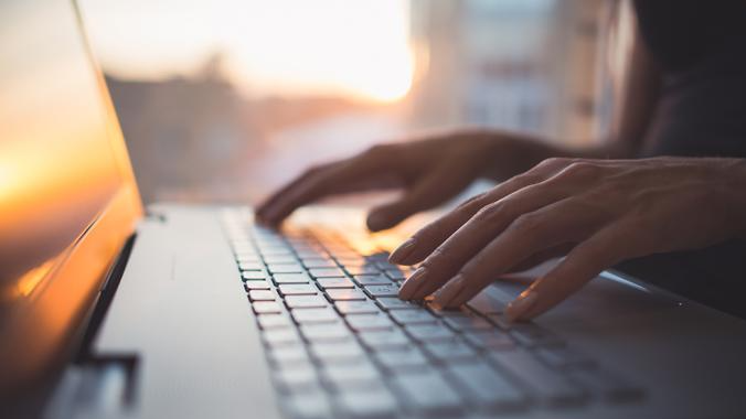 猝死前1小时，身体会发出预警，千万别忽视！