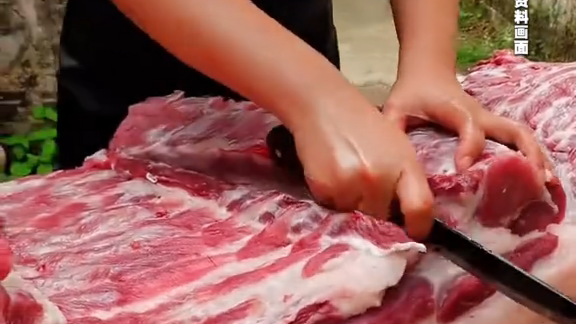 猪肉价格持续下跌 有超市已低至5元/斤