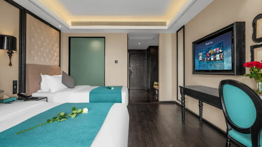 网友预定五一期间酒店被取消，再次下单价格暴涨10倍