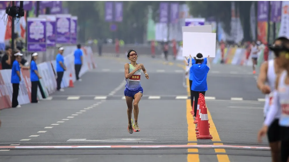 张水华一周两冠，跻身国际健将！