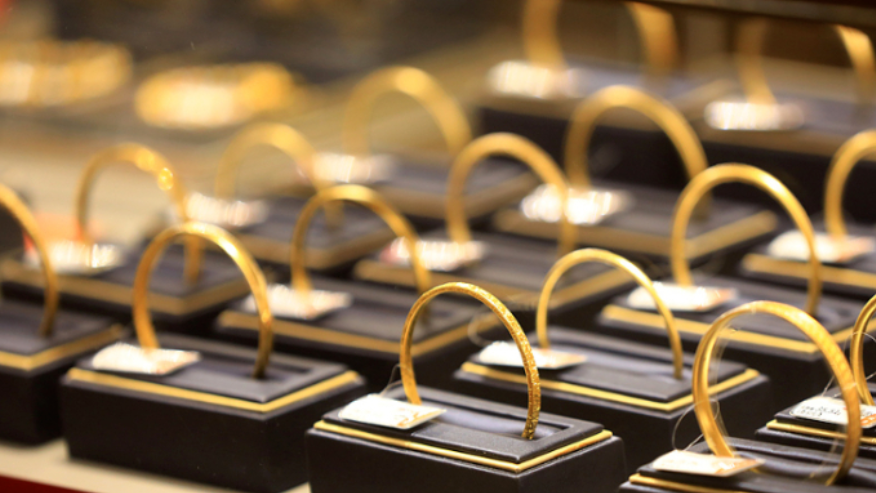 一夜跌13元！金饰价格跌到1378元