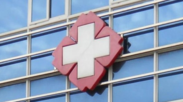 42岁男子CT显示“子宫形态、密度正常” ，涉事医院道歉