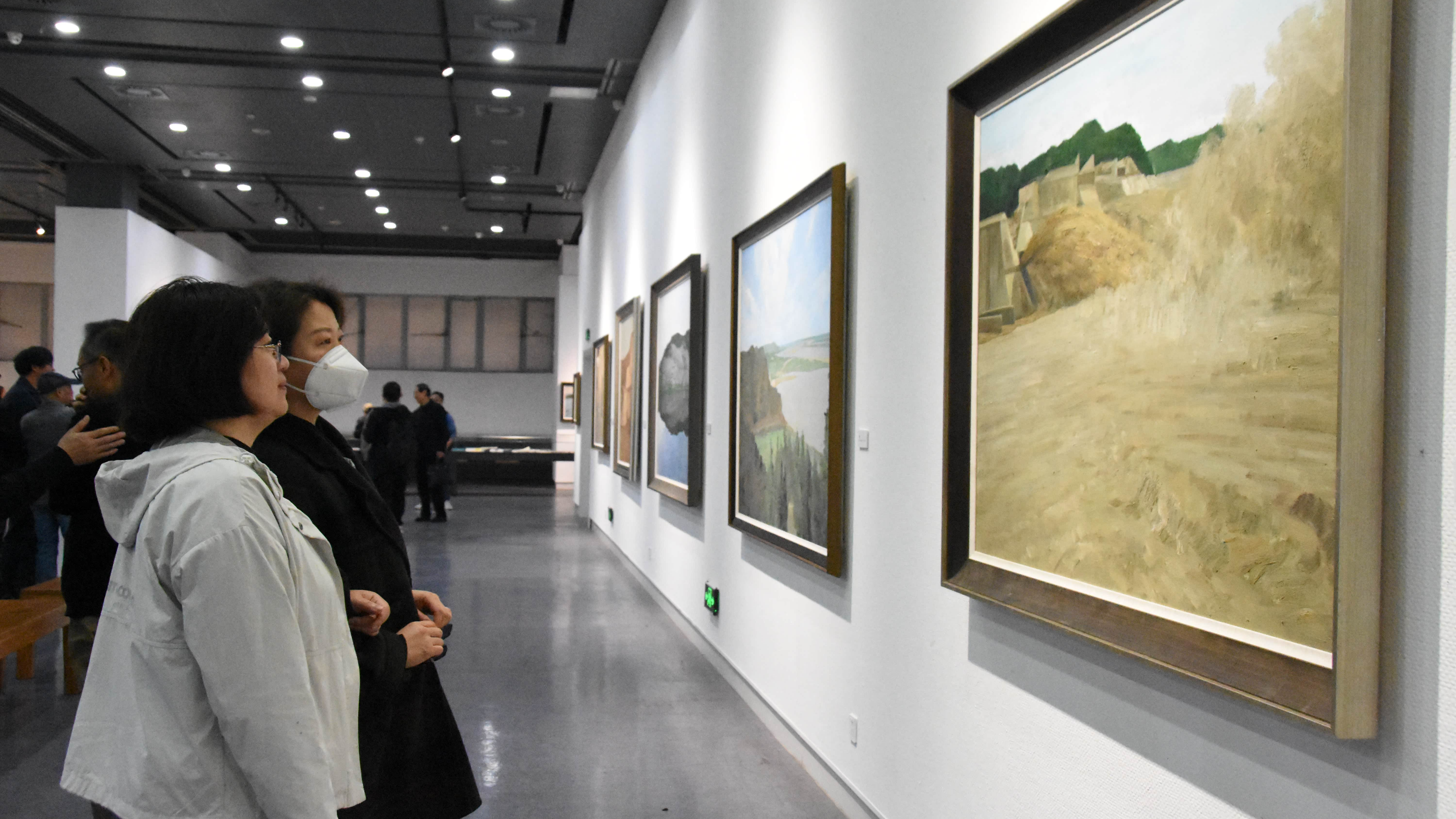 一生耕艺坛，赤心绘中原！“情耕中原—刘杰艺术作品展”开幕