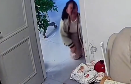 女子跌倒后丈夫冷眼旁观：婚已离