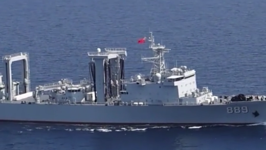 火力全开！中国海军护航编队亚丁湾实战化训练