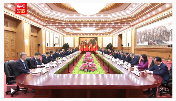 独家视频丨习近平同苏林会谈：愿同越方秉持初心 赓续友谊 团结协作 相互支持