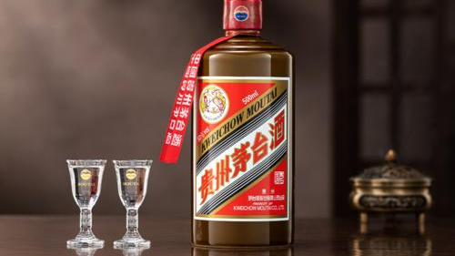 贵州茅台上市以来首次业绩双下滑