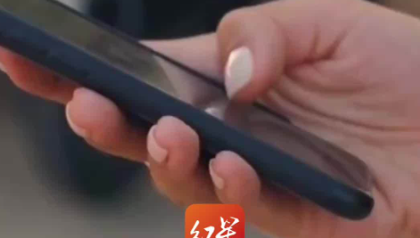 家长向老师索要试卷引发激烈争执#