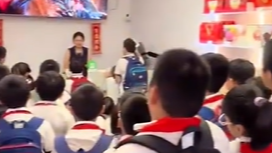 肥娟夫妇开健身房 离小吃店仅200米