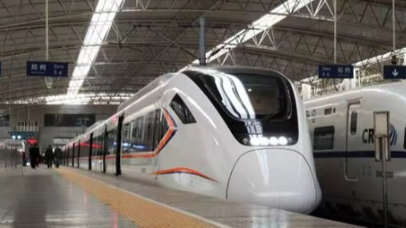 “五一”假期首日热门目的地出炉 铁路部门最新提示