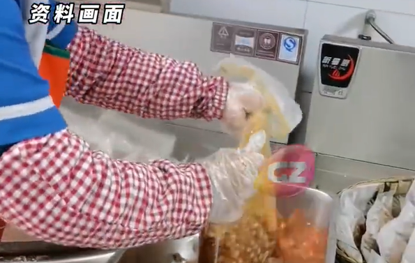 男子为鉴别预制菜要求炒菜不放盐