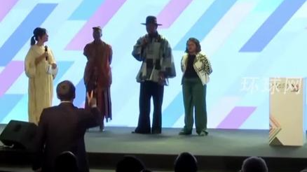 法国总统马克龙当众发火前遭打断，主持人：还没到你发言