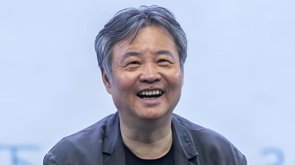 余华自曝作息：上午10点睡下午3点起，一天4杯咖啡