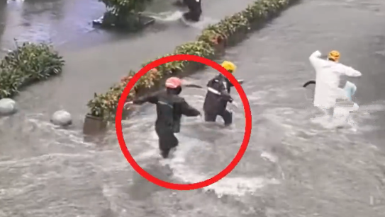 广州暴雨救小孩的外卖小哥找到了！称自己腼腆本不想露脸