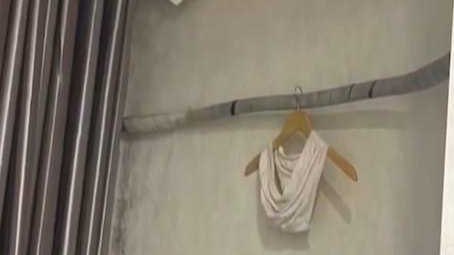 男子住70元酒店发现空调挂女士内裤