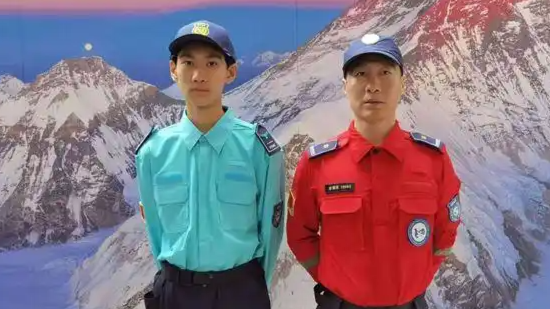 15岁初中生李子轩登顶珠峰，或成中国最年轻登顶者