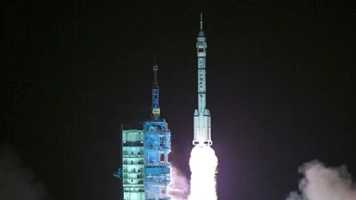 神舟二十三号发射升空名场面