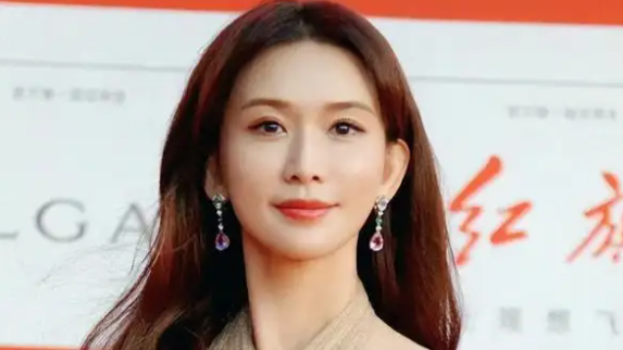 林志玲辞去台湾“文策院”董事职务 国台办：划清界限的决定是明智的