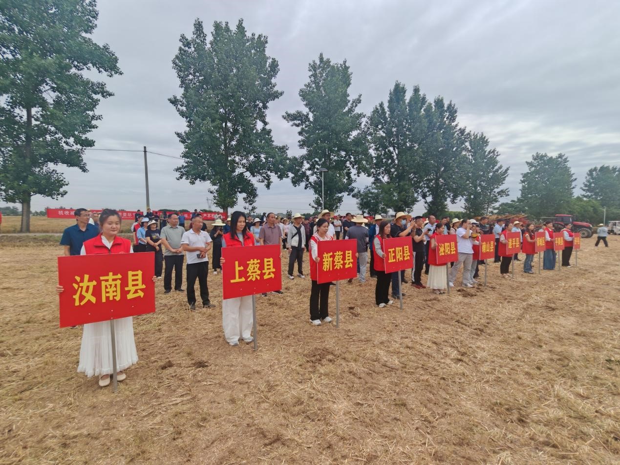 驻马店市机收减损大比武在确山举行