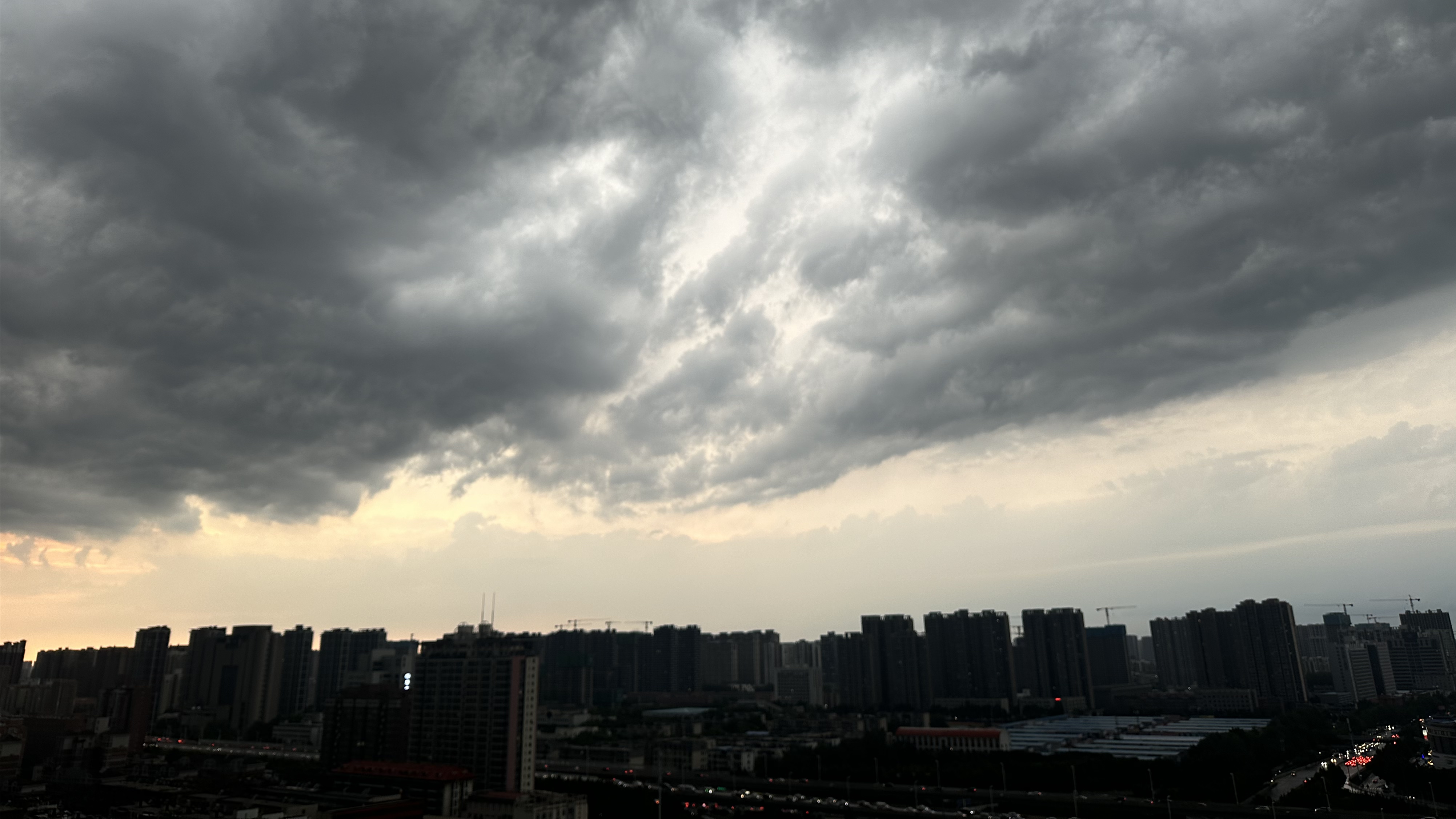 中国气象局升级暴雨应急响应为Ⅲ级