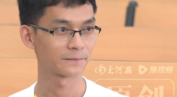 唐尚珺回应年入百万：太夸张，但收入够养家和上学