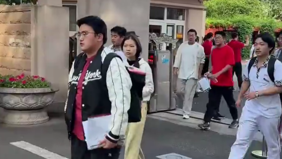 高考数学难不难？考生：考完数学是不会有笑脸的