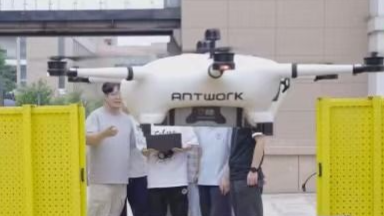 还没毕业，就被“预定”！这一专业，“飞”常抢手