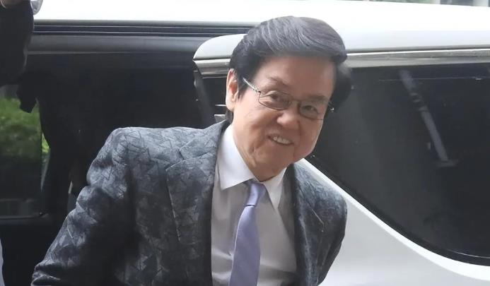 80岁黄百鸣因内幕交易罪被判5个月！目前已申请保释等候上诉