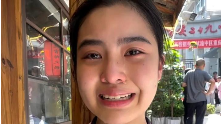 高考结束考生哽咽：自己尽到了全力
