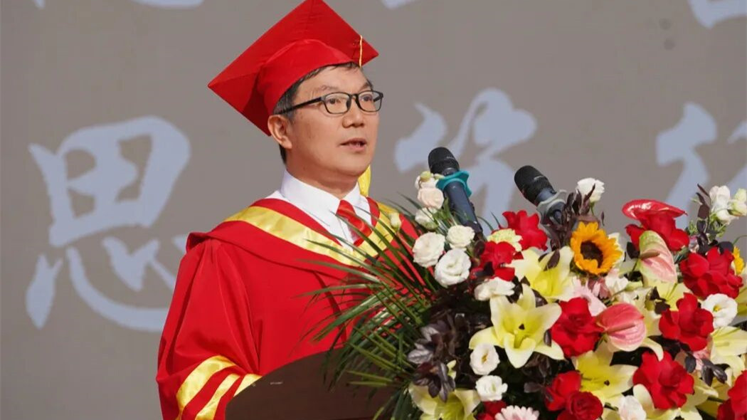 河南科传学院党委书记魏剑寄语毕业生：心怀热爱 以奋斗成就最好的自己