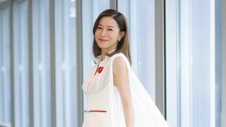 佘诗曼回应是否出演《新闻女王3》，表示决定权在剧本质量
