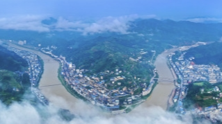 贵州从江县洪水水位上涨，县城部分地区居民被要求紧急撤离
