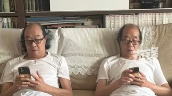 双胞胎父亲和大伯同款姿势玩手机，神同步如AI复制