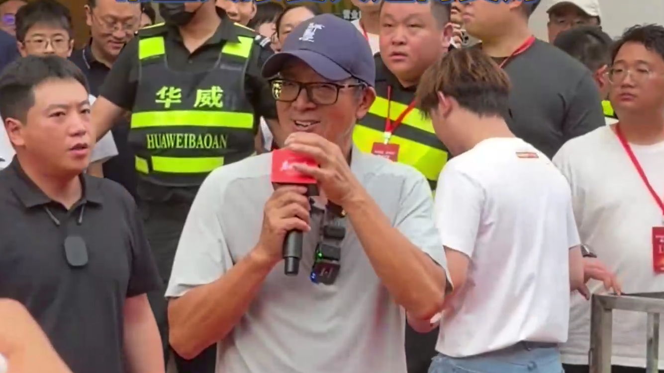 一千个西瓜免费送！俞敏洪现身郑州：“希望大家夏天过得美好”