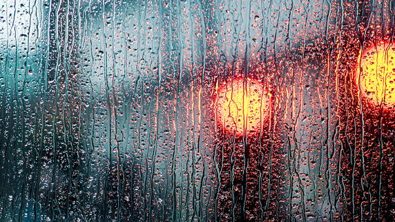 波及十余省份！“白海豚”残涡携手冷空气持续造雨，一图看各地何时雨最强