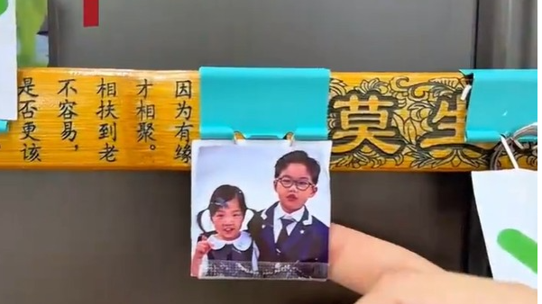 女童扒倒货架被砸中头部,家长:医院拍了CT,万幸没伤到头骨